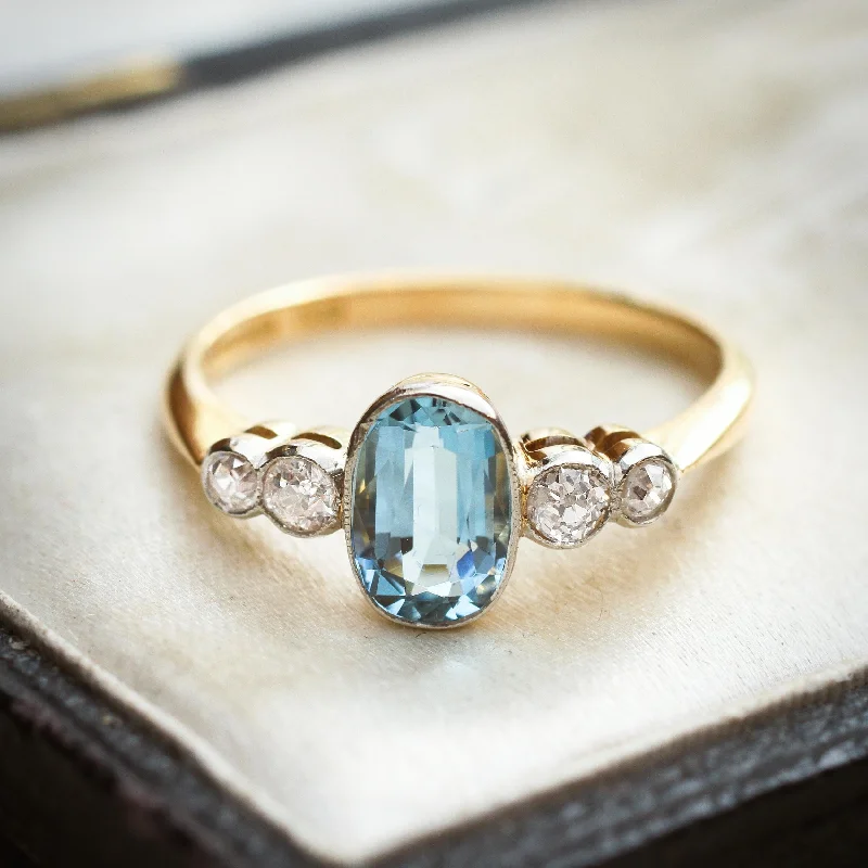 Crystal-twisted rings-Rare Pristine Vintage Aquamarine & Diamond Ring