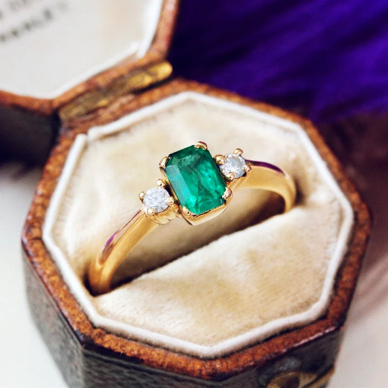 Vintage flair rings-Vintage Classic Emerald and Diamond Trilogy Ring