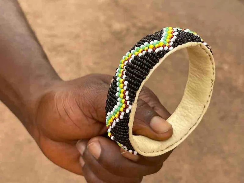 Carved charm bangles-Zig Zag Design Wide Black Beaded Leather Bracelet - Mali