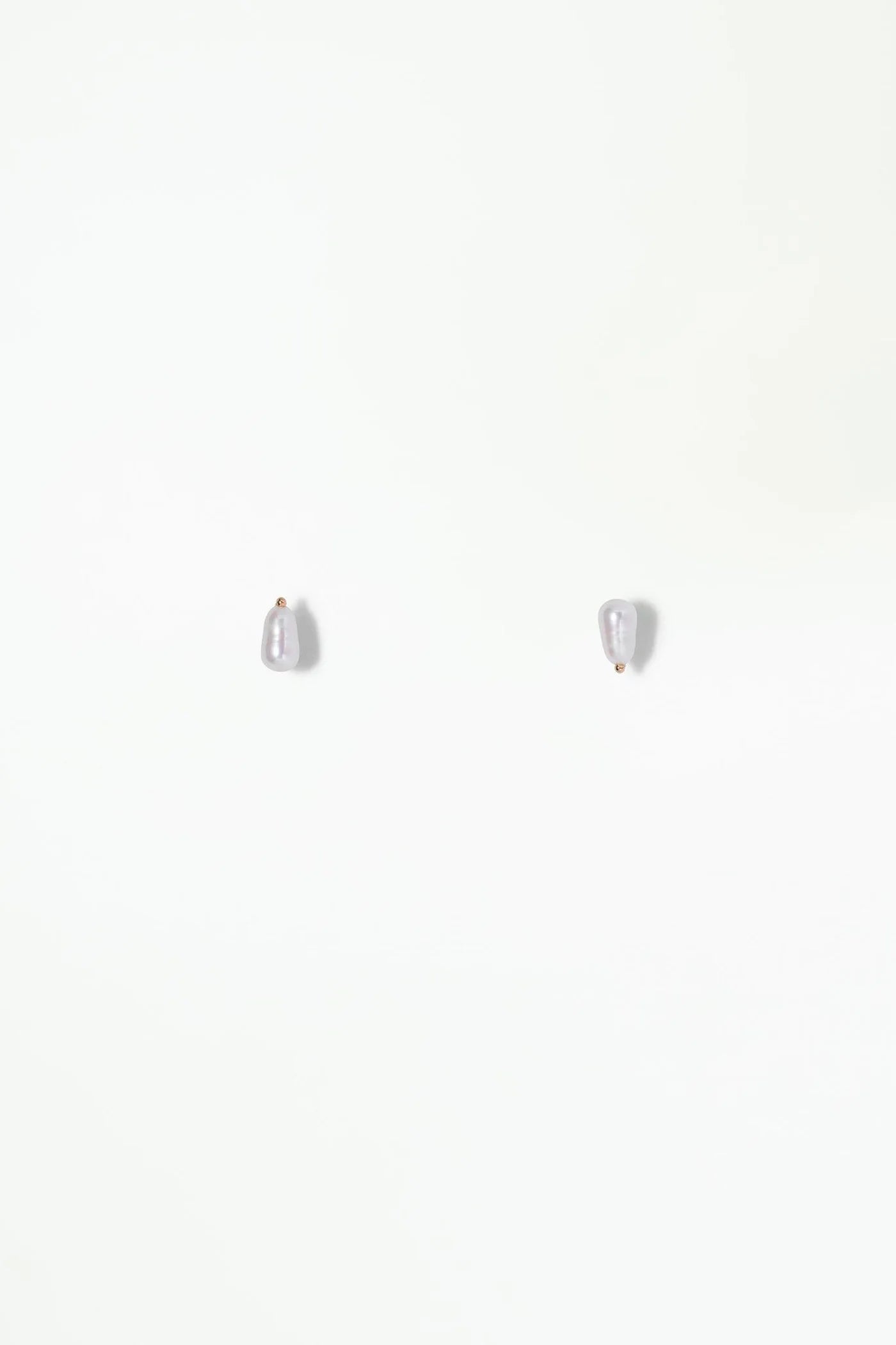 Polished disc earrings-IRREGULAR PEARL EARRINGS