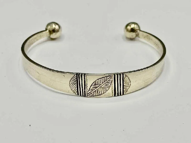 Polished bead bangles-Large Wide Tuareg Inlaid Etched Coin Silver Bracelet