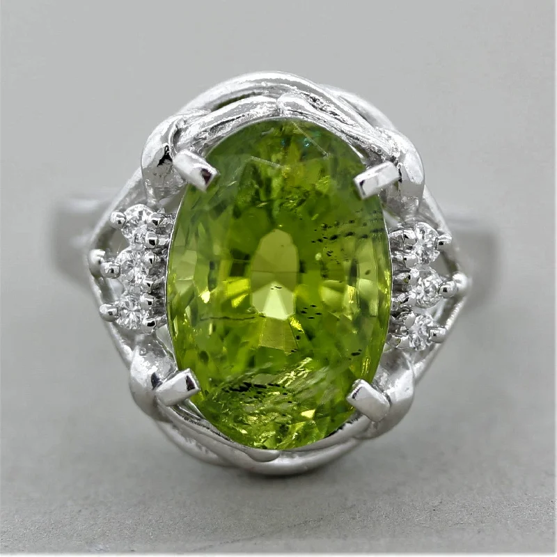 Bead trim rings-Peridot Diamond Platinum Ring