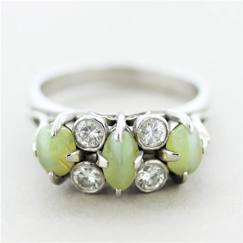 Moonstone birthstone rings-Estate Cats Eye Chrysoberyl Diamond Platinum Ring