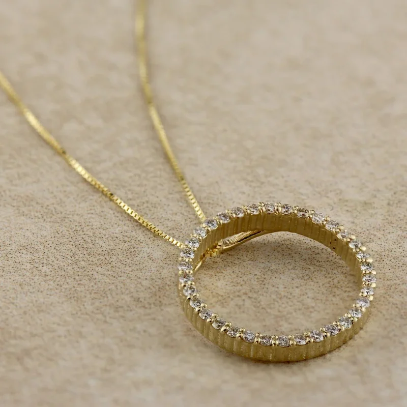 Auriya 14K Yellow Gold Diamond Circle Pendant Necklace