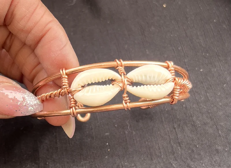 Tiny dot bangles-Cowrie Shell Copper Bracelet