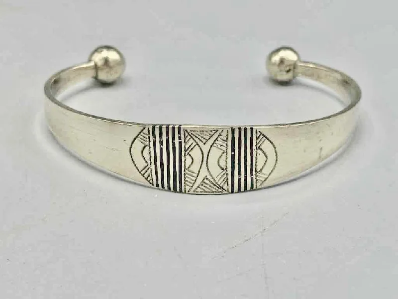 Shiny bead bangles-Large Wide Tuareg Inlaid Etched Coin Silver Bracelet