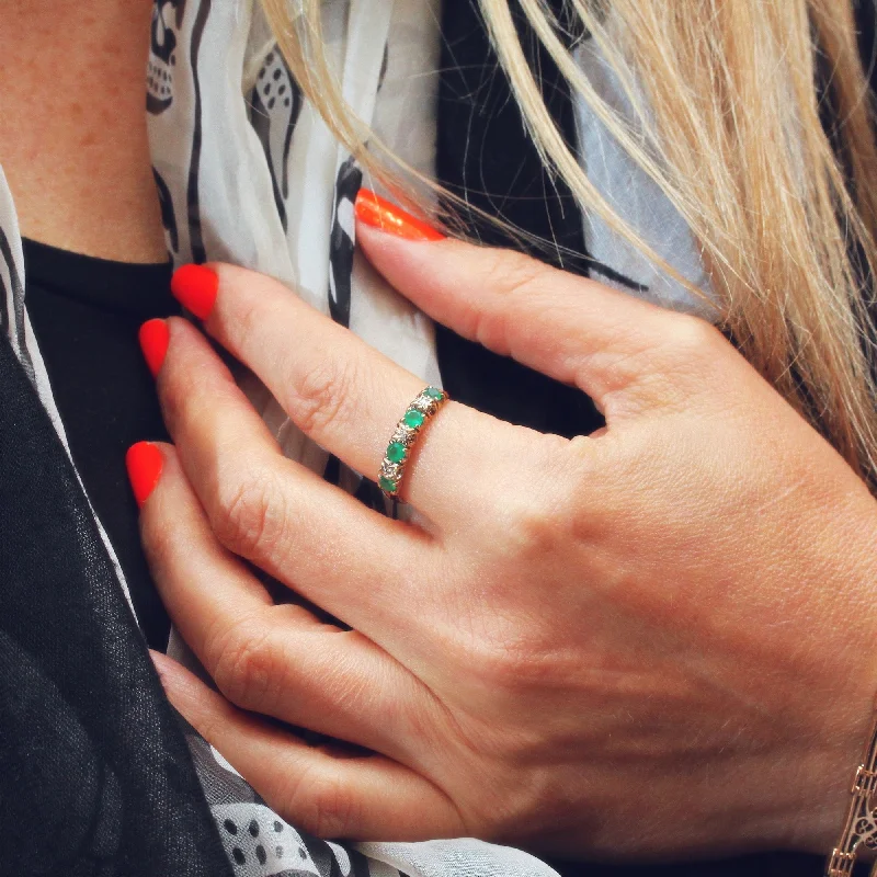 Oval gem rings-Green Agate and Diamond Band Ring