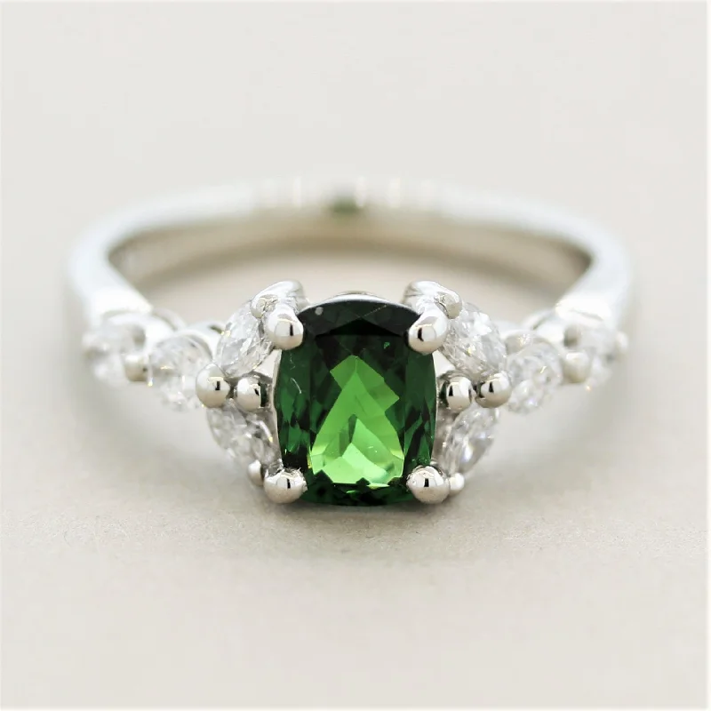 Frosted bead rings-Tsavorite Diamond Platinum Ring